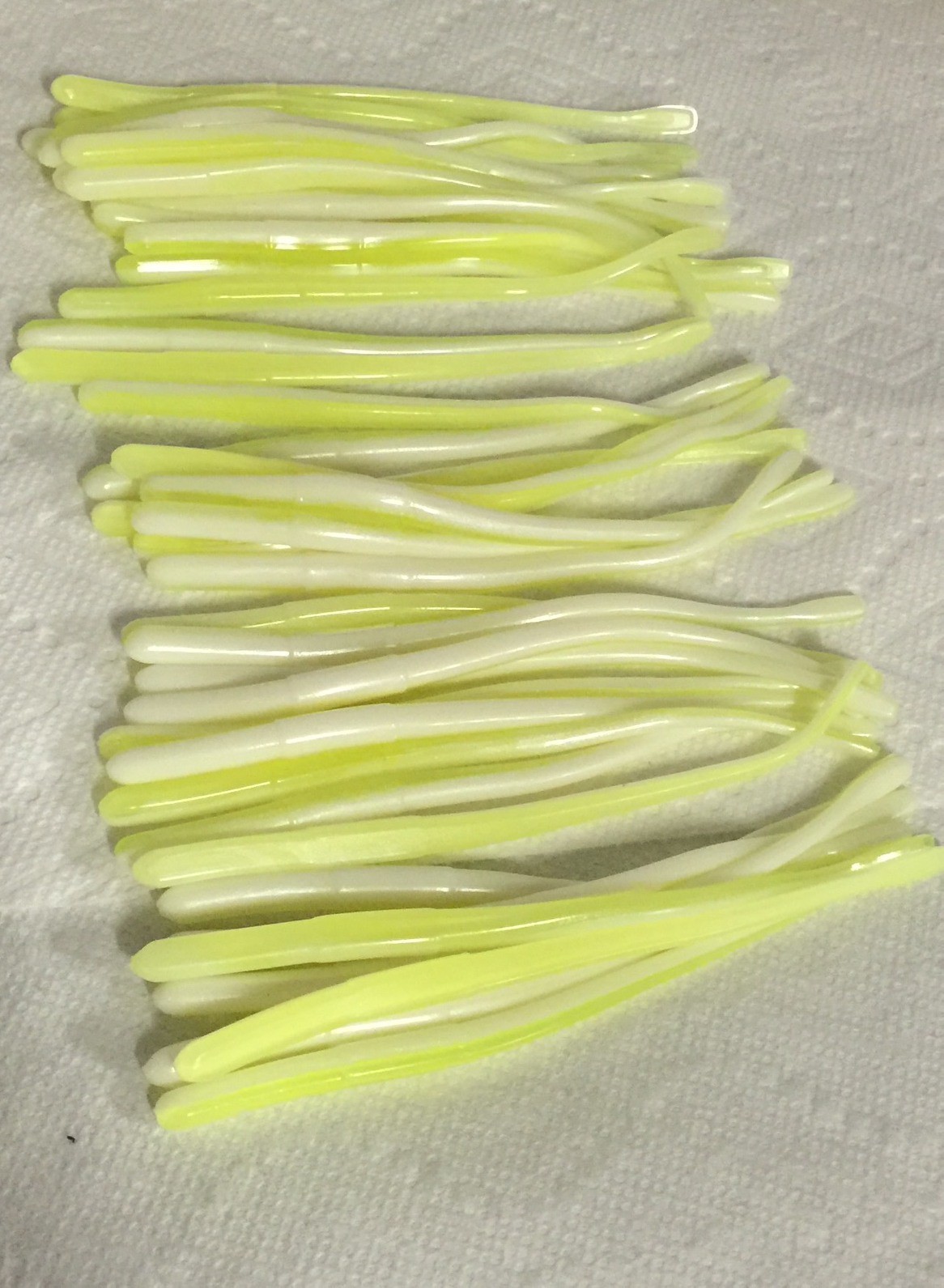 Pearl Chartreuse Straight Tail Worm